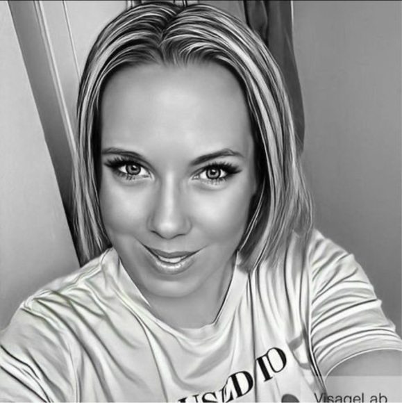 Meet your Posher, Lisa - Picture 1 of 1